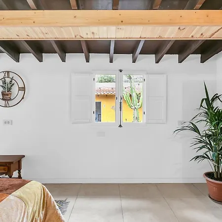 Ma Lola Villa